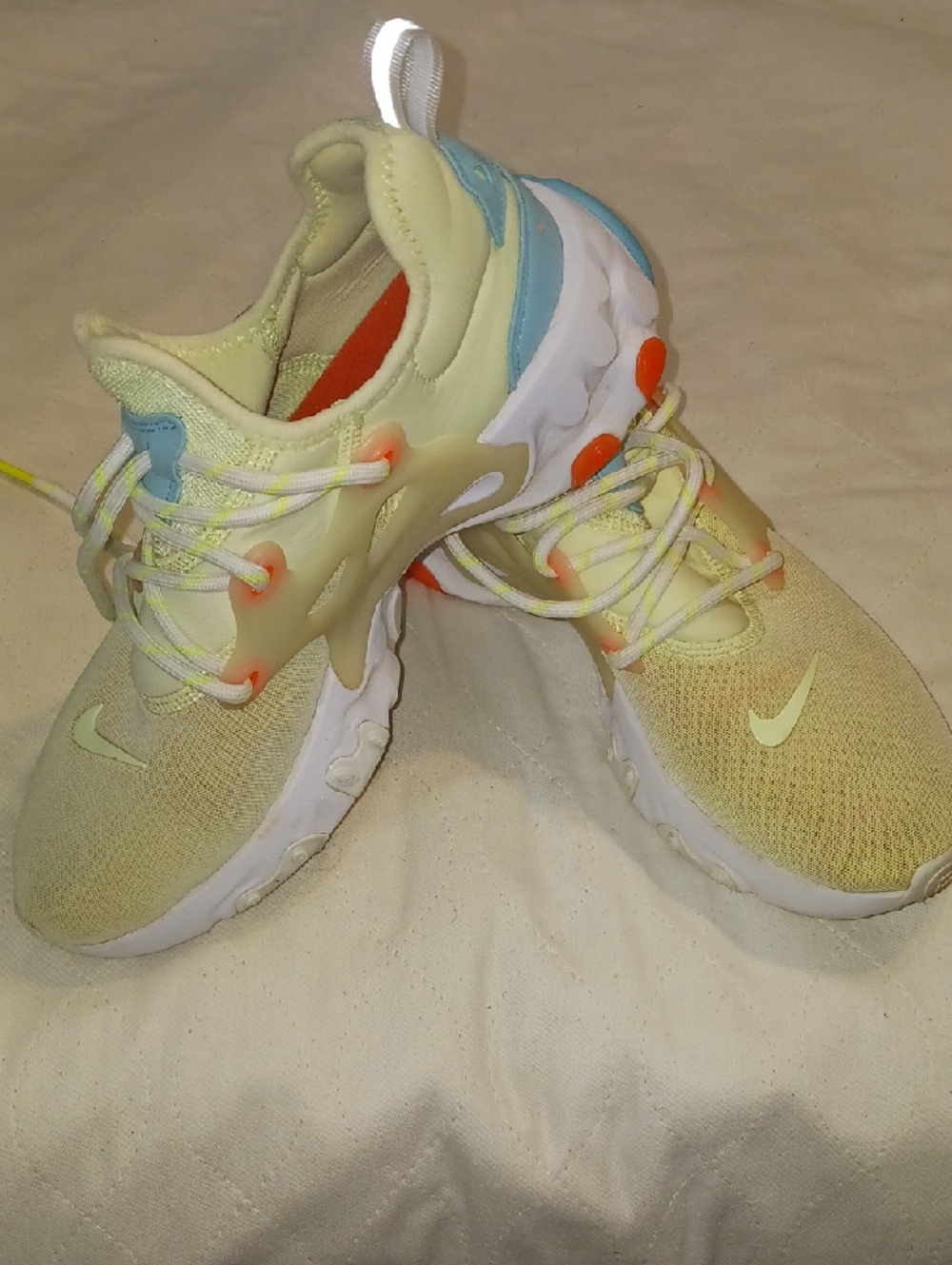 Nike React Presto "Psyhedelic Lava" Colorway.